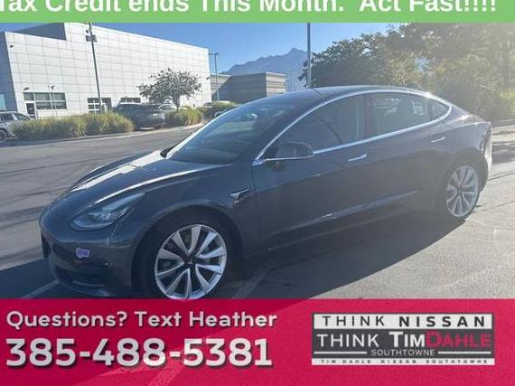 TESLA MODEL 3 2018 5YJ3E1EB2JF185573 image TESLA MODEL 3 2018 5YJ3E1EB2JF185573 image